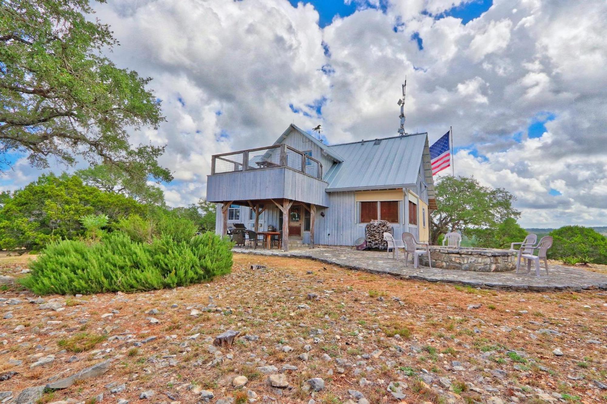 Log Cabin At Old Glory Ranch Wimberley Extérieur photo