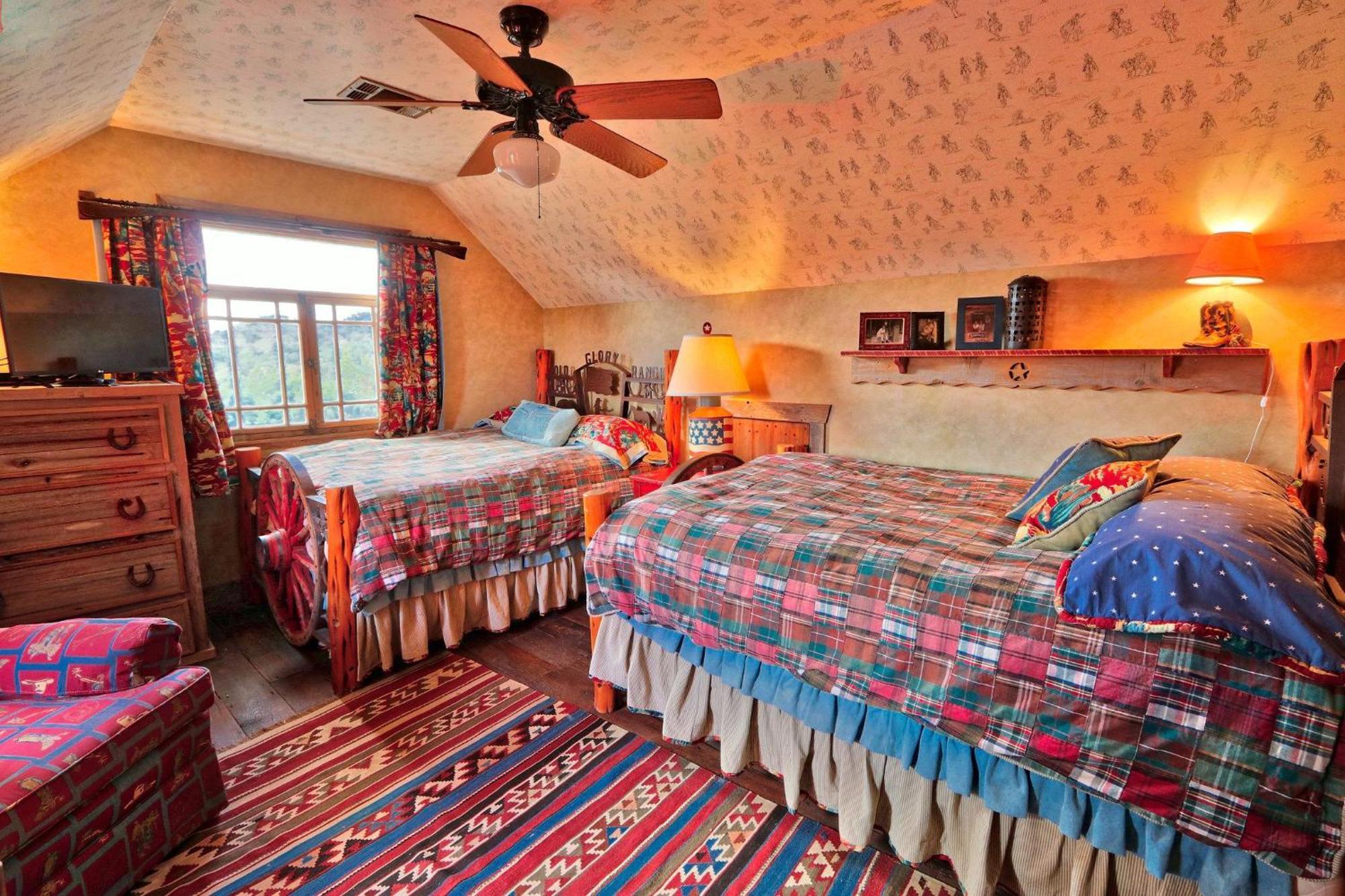 Log Cabin At Old Glory Ranch Wimberley Extérieur photo