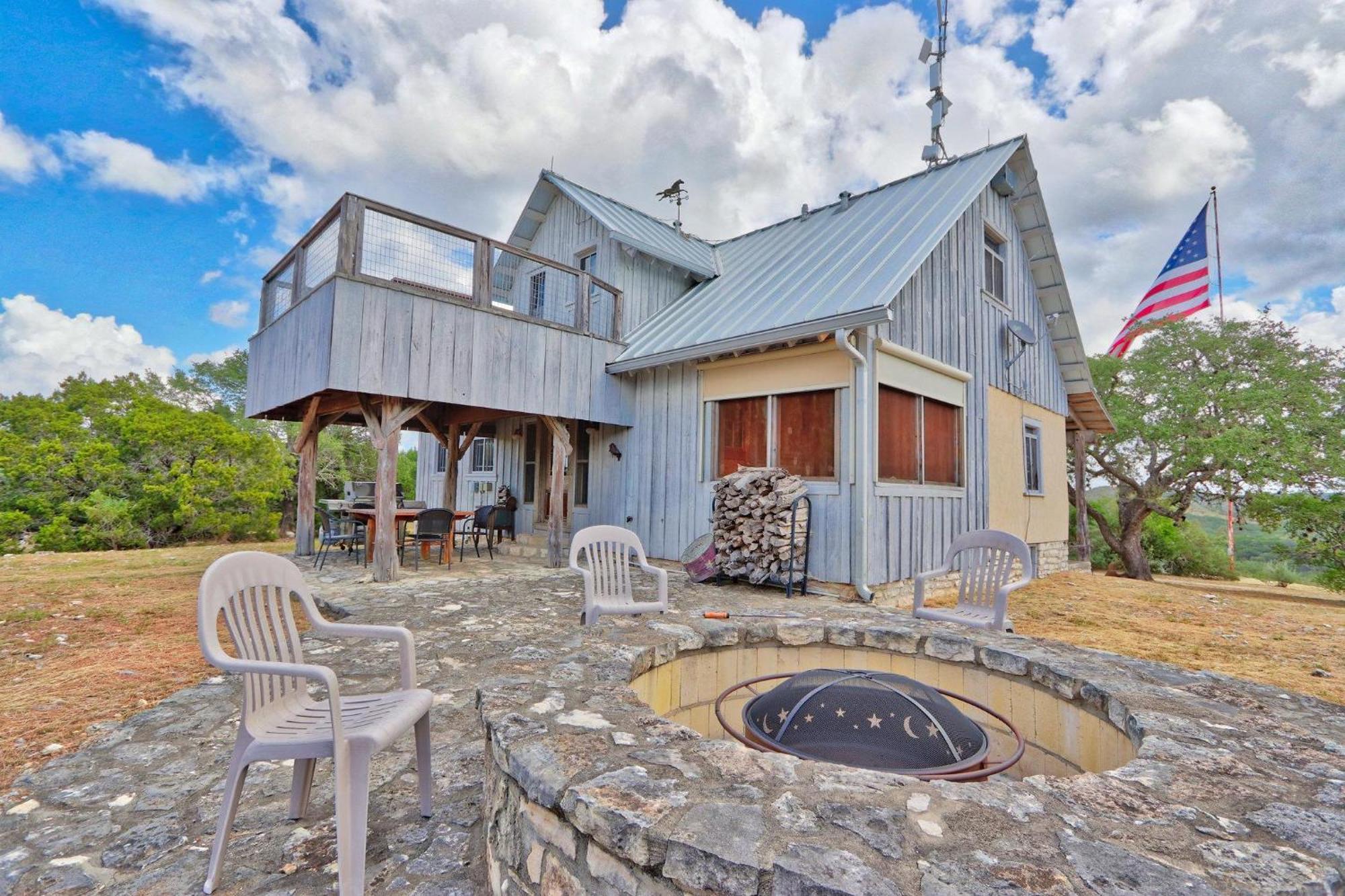 Log Cabin At Old Glory Ranch Wimberley Extérieur photo