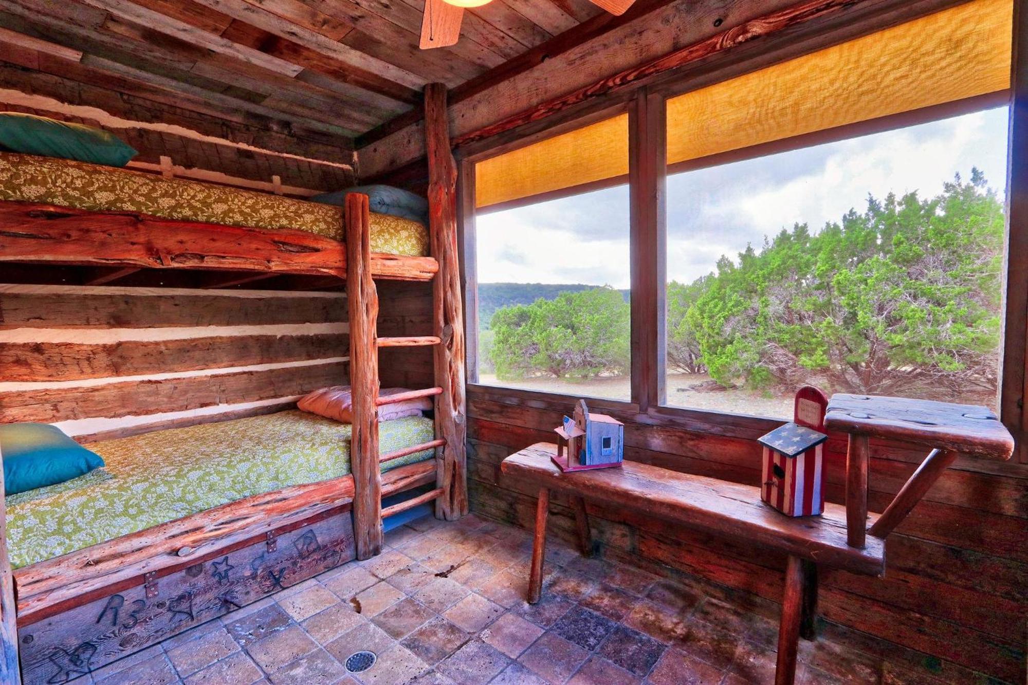 Log Cabin At Old Glory Ranch Wimberley Extérieur photo